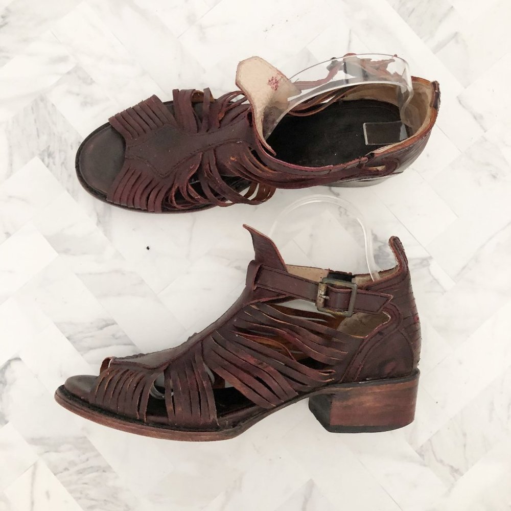 FREEBIRD by Steven Arrow Heeled Sandal Size 9